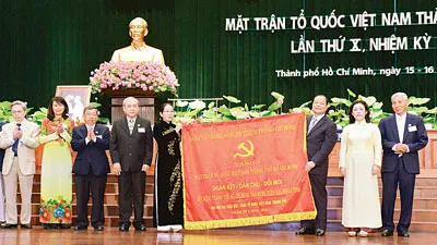 Tăng cường giám sát và phản biện, xây dựng chính quyền vững mạnh