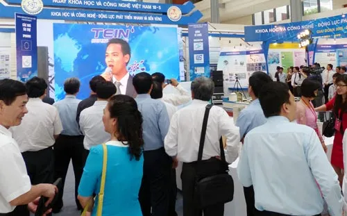 Một góc trưng bày, trình diễn hình cảnh các hoạt động KH-CN