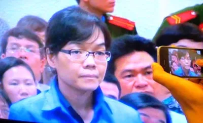 Phiên tòa xét xử vụ án “bầu” Kiên: Không phải tiền túi nên không quan tâm