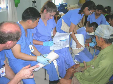 Lắp chân giả miễn phí cho 247 người