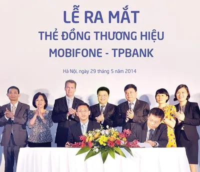 TP Bank và MobiFone ra mắt thẻ đồng thương hiệu: Mang lại tiện ích và ưu đãi vượt trội cho khách hàng