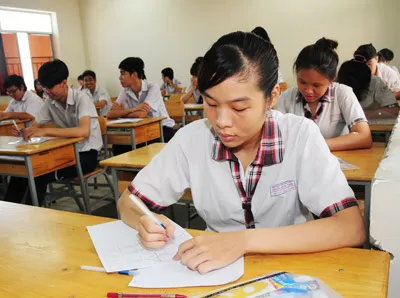 Ngày đầu tiên kỳ thi tốt nghiệp THPT năm 2014: Giàn khoan Hải Dương - 981 vào đề Văn