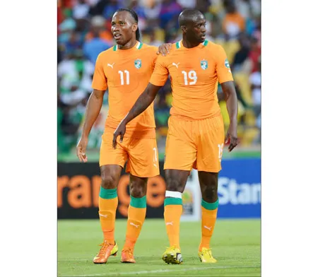Didier Drogba (trái) và Yaya Toure, 2 niềm hy vọng lớn nhất của đội tuyển Bờ Biển Ngà.