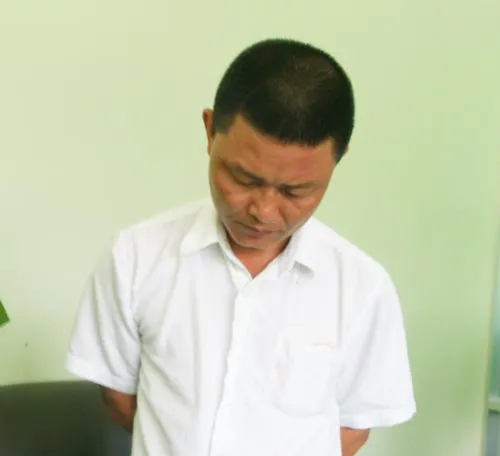 Vụ 10 container hàng nhập lậu: Bắt 2 nhân viên Hải quan và 2 người liên quan