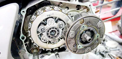 Cấu tạo bộ máy ly hợp trên xe số