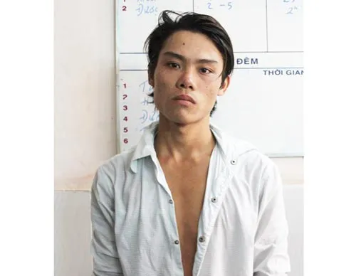 Trinh sát bắt hai tên cướp giật