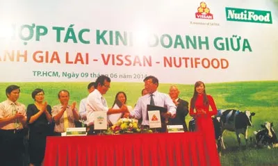 Lễ ký kết thỏa thuận hợp tác đầu tư giữa Tập đoàn HAGL, NutiFood và VISSAN