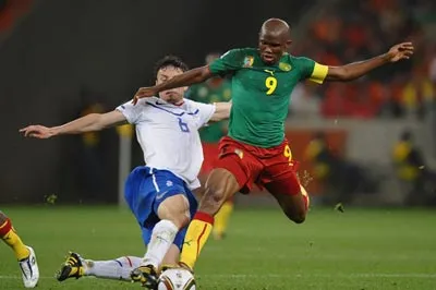 Cuộc chiến giữa Cameroon – Mexico thật sự nóng bỏng.