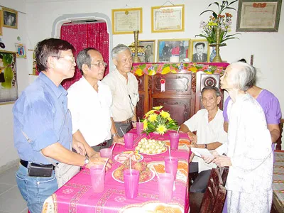 Bạn đọc Báo SGGP giúp mẹ Việt Nam anh hùng 11,7 triệu đồng