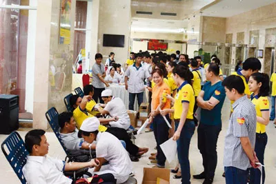 Ngày hội đỏ Nam A Bank 2014