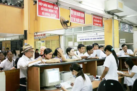 Giảm dần chi phí khám chữa bệnh từ tiền túi người dân
