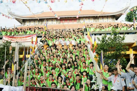 Các tình nguyện viên thể hiện sự quyết tâm làm tốt công việc