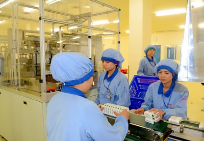 Production at Rohto Company in Vietnam Singapore Industrial Park 1, Binh Duong Province (Photo: SGGP)