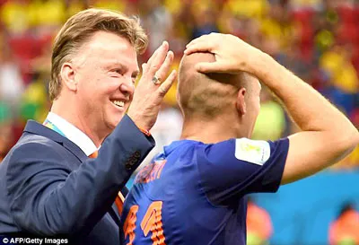 HLV Van Gaal hài lòng với các học trò.