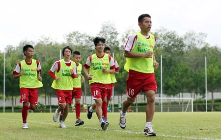 U19 Việt Nam sẽ có thêm nhiều kinh nghiệm ở đấu trường U22 Đông Nam Á 2014. Ảnh: Dũng Phương