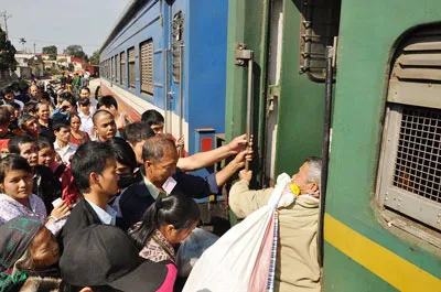 Bài 2: “Phương thuốc” nào cho ngành đường sắt?