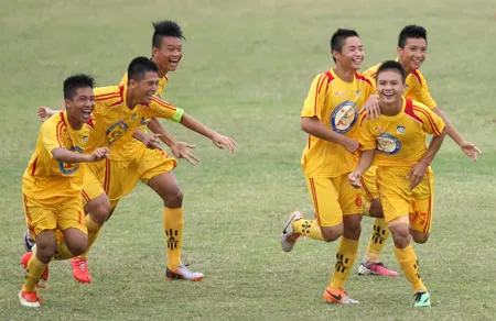 Khi trưởng thành, liệu những nụ cười của các em U17 có còn trong sáng nữa hay không? Ảnh: Quốc Huy