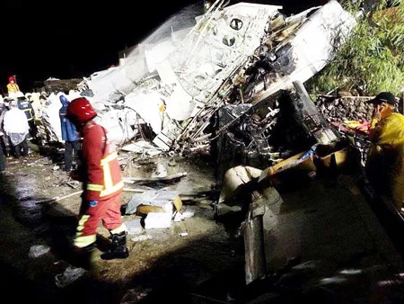 Hoàn tất giải mã hộp đen máy bay chở khách của Hãng hàng không lãnh thổ Đài Loan bị rơi