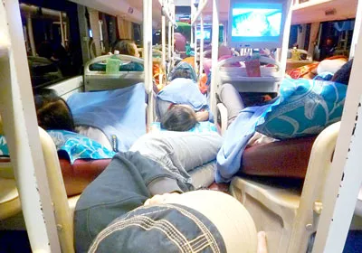 Nguy hiểm xe khách thay đổi thiết kế