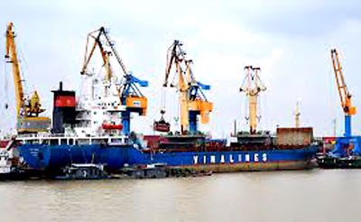 The Vietnam National Shipping Line (Vinalines) ‘plunge’ thousands of billions of dong from the state budget (Photo: SGGP)