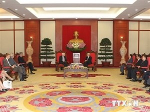 Party leader Nguyen Phu Trong on August 8 hosted a reception for US Senator John McCain and Sheldon Whitehouse (Photo: VNA)