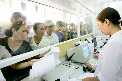 Tiếp tục tăng viện phí: Ai lợi, ai thiệt?