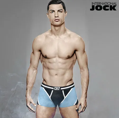 Thương hiệu CR7 của ai? ảnh 1