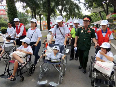 Chung tay xoa dịu nỗi đau da cam