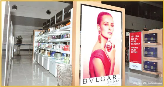 Khai trương quầy hàng thứ 3 tại khu cách ly ga đến quốc tế - Sân bay Quốc tế Tân Sơn Nhất