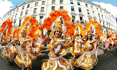 Từng bừng lễ hội Notting Hill