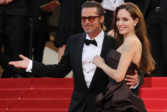 Angelina Jolie và Brad Pitt bí mật kết hôn tại Pháp
