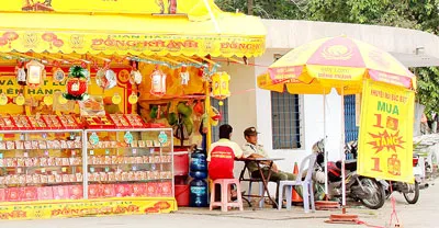 Bánh Trung thu đại hạ giá tràn lan