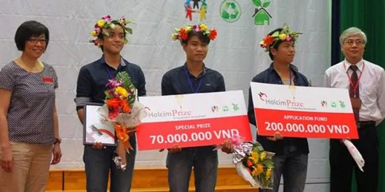 Holcim bàn giao dự án Thùng rác sinh học tại Bình Thuận ảnh 2