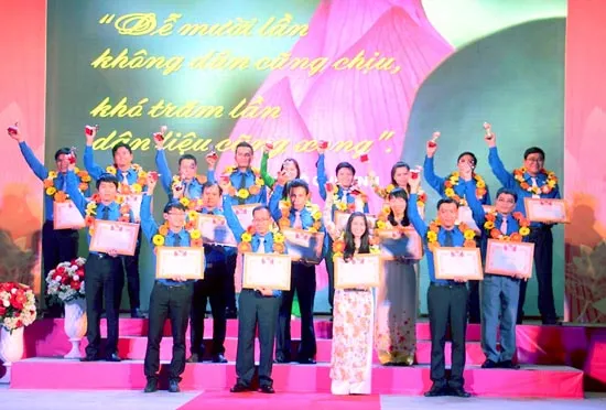 TPHCM tuyên dương 18 cán bộ, công chức trẻ giỏi, thân thiện