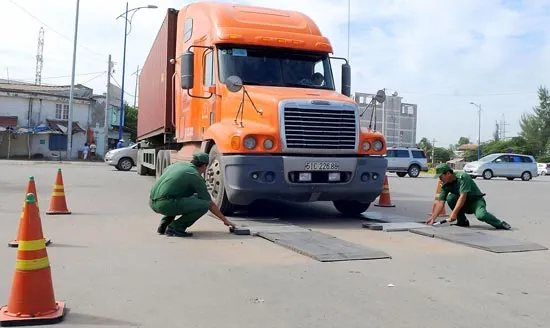 Quyết liệt xử lý xe chở hàng quá tải