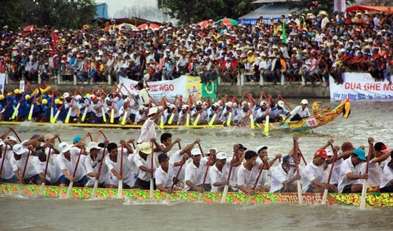Ngo boat race festival of Khmer ethnic group (Photo:SGGP)