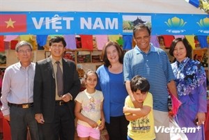 former South African Deputy Minister of International Relations and Cooperation Ebrahim Ebrahim at Vietnam booth (Source: VNA)