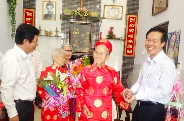 Lãnh đạo TPHCM chúc thọ các cụ cao niên