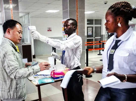 Một phóng viên Mỹ nhiễm virus Ebola