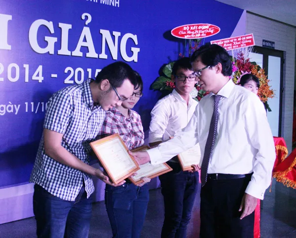 ĐH Kiến Trúc TPHCM khai giảng năm học mới