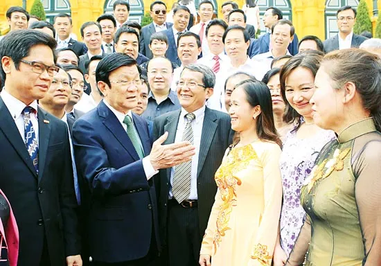 Chủ tịch nước Trương Tấn Sang gặp mặt hơn 100 “Doanh nhân Việt Nam tiêu biểu”