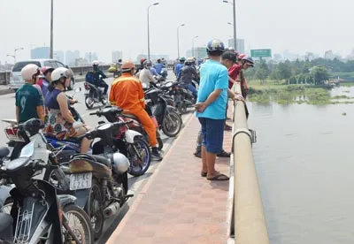TPHCM: Hai người đàn ông nhảy xuống sông Sài Gòn tự vẫn