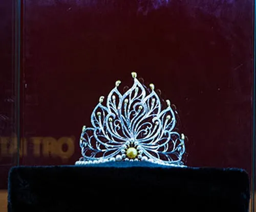 Chiếc vương miện Hoa Hậu Việt Nam 2014 trị giá 2,5 tỷ đồng