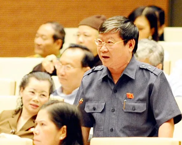 Cần đưa vào Bộ luật hình sự "bệnh" tham nhũng nhà công vụ