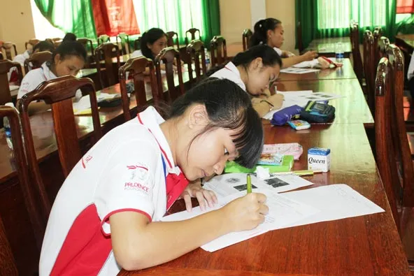 78 học sinh tranh tài tại vòng chung kết Prudential-Văn hay chữ tốt khu vực ĐBSCL
