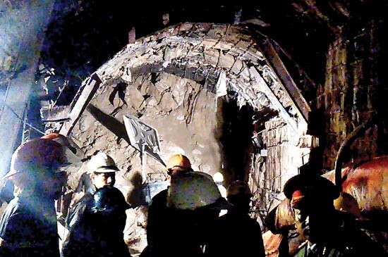 A collapsed tunnel section at Da Dang-Da Chomo hydropower plant in Lam Dong province (Photo: SGGP)
