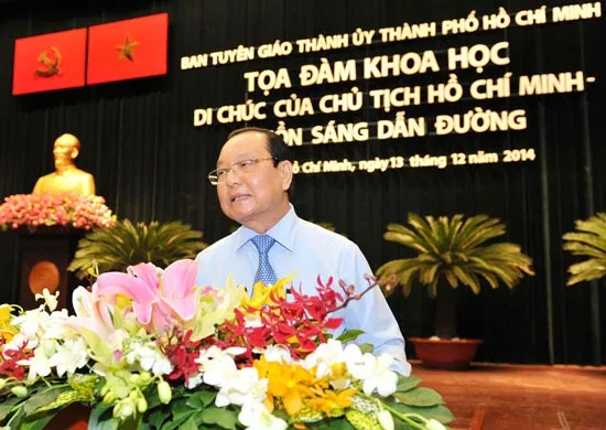Xây dựng, bảo vệ, phát triển thành phố xứng đáng mang tên Bác Hồ vĩ đại (*)