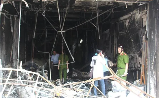 Toàn cảnh vụ cháy 8 căn nhà trên đường Trần Quốc Thảo ảnh 7