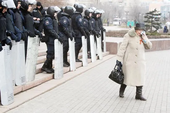 Ukraine sẽ vỡ nợ nếu không nhận được thêm tiền