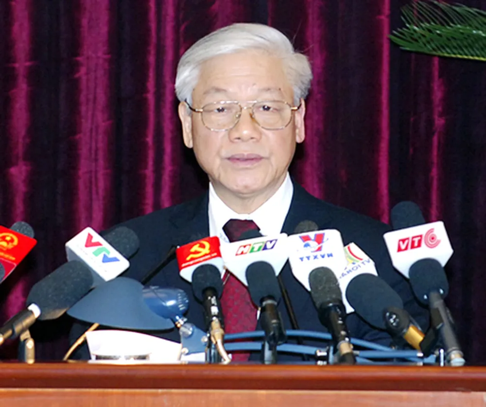 Phát huy sức mạnh toàn dân tộc, đẩy mạnh toàn diện và đồng bộ hơn công cuộc đổi mới, bảo vệ vững chắc Tổ quốc